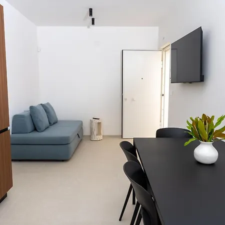 מלון דירות Hotiday 3*